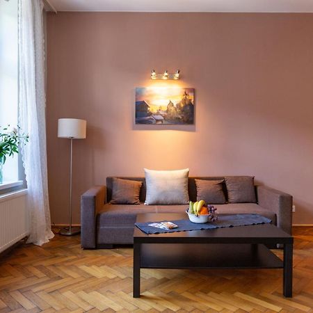 Spacious, Central & Artistic W/Brand New Bathroom! คราคูฟ ภายนอก รูปภาพ
