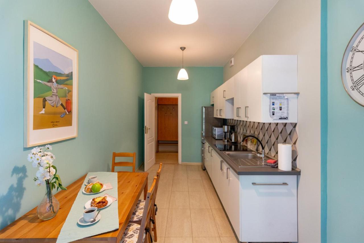 Spacious, Central & Artistic W/Brand New Bathroom! คราคูฟ ภายนอก รูปภาพ