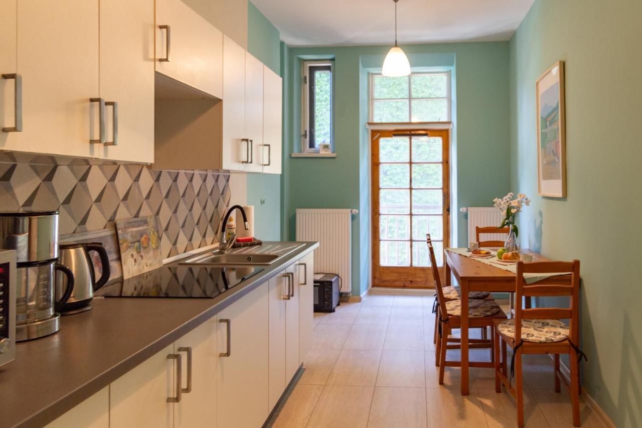 Spacious, Central & Artistic W/Brand New Bathroom! คราคูฟ ภายนอก รูปภาพ